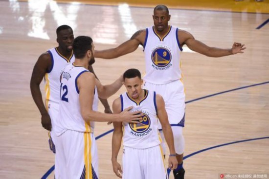 竞争中占据 竞争中占据