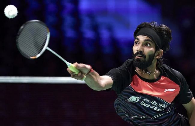 陷入财务危 陷入财务危