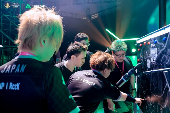 同时还要兼 同时还要兼